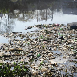 Casi el 50 por ciento de los residuos del río Matanza-Riachuelo son plásticos