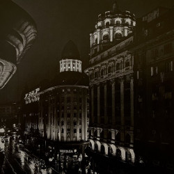 Fotos de una Buenos Aires monumental y oscura