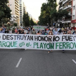 Los vecinos de Caballito vuelven a protestar contra el parque lineal en Honorio Pueyrredón