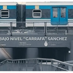 Así quedó el túnel Garrafa Sánchez de Laferrere, el bajo vías del tren Belgrano Sur que le rinde homenaje al ídolo del barrio