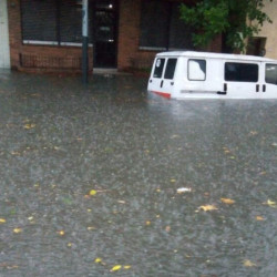 La Ciudad desplegó un operativo de emergencia por las lluvias que “ya superan en 20 milímetros el promedio de todo marzo”