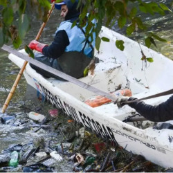 Arrancó la limpieza profunda del Arroyo Escobar en la Reserva Natural Educativa, con la ayuda de una prestigiosa ONG internacional