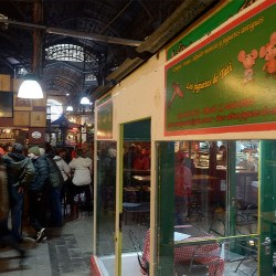 Entre la gentrificación, el turismo y los alquileres siderales, el Mercado de San Telmo pierde a sus emblemas