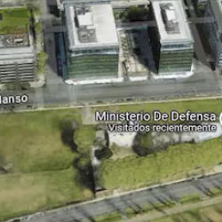 Puerto Madero: el gobierno vendió por casi US$10 millones más del precio base un edificio del Ministerio de Defensa