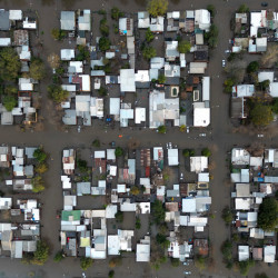 Inundaciones y catástrofes naturales: por qué la obra pública ahorraría millones al país