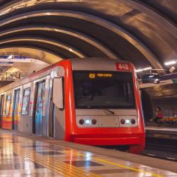 Subte: mientras la Ciudad espera la línea F, qué pasa con la red en otras ciudades de la región y cuál es la que más obras tiene