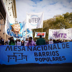 Vecinos de barrios populares reclaman por la continuidad de las obras