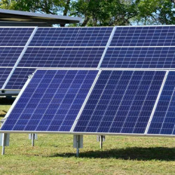 Inauguran en La Plata un Centro de Energías Renovables