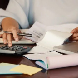 Según una encuesta, más de la mitad de los trabajadores argentinos no logra independizarse del hogar familiar