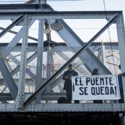 Puente Ciudad de la Paz: tras el fallo judicial que prohíbe removerlo, el gobierno porteño frena la segunda etapa de la obra