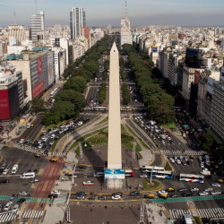 Una guía sobre Buenos Aires con críticas y reflexiones sobre urbanismo, ciudad abierta y “privatopía”