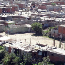 Enérgico pedido de la Iglesia al Gobierno para que no frente las obras en los barrios populares