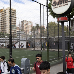 El terreno ferroviario de Villa Urquiza del que desalojaron canchas de fútbol y cómo es el proyecto que avanza en la zona