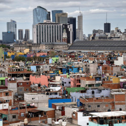 Natalidad en barrios populares y villas: el índice que cambió en los últimos años y repite un fenómeno que ocurre en el resto de la Ciudad