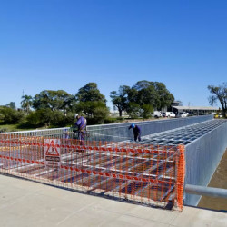 Sobre la desembocadura: así es el nuevo puente con áreas drenantes y senderos que conecta la Ciudad con el río