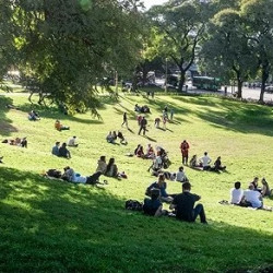 Advierten por el acceso limitado a espacios verdes en el conurbano bonaerense