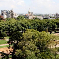 La Ciudad adjudicó permisos para instalar cafés en 16 parques y plazas